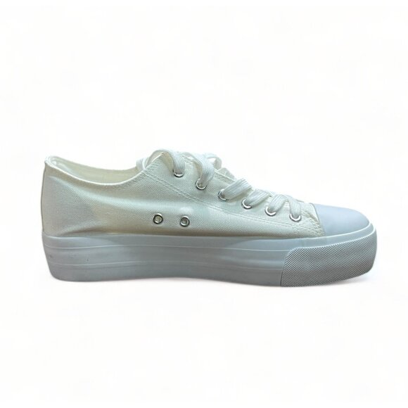 Women's white canvas low top sneakers with thick sole and rubber toe cap, New - Picture 3 of 12